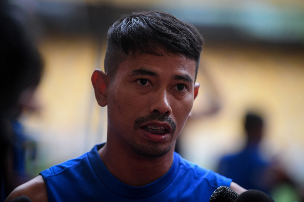 Harimau Malayau00e2u20acu2122s Safiq Rahim speaks during an interview at the Bukit Jalil National Stadium, March 15, 2022. u00e2u20acu201d Bernama pic 