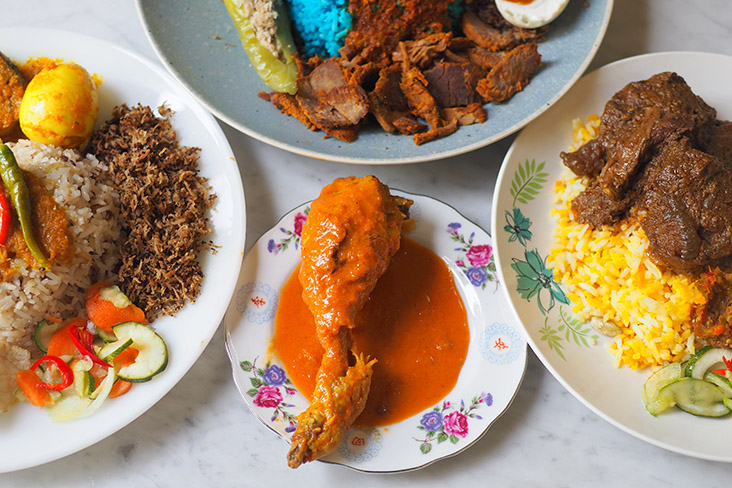 You can select various dishes to go with your choice of rice like this ‘ayam percik’