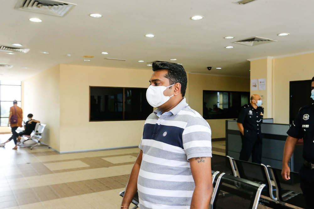 The third witness in the inquest, V Thiruarasan, who worked at Jen Hotel, at the George Town Sessions Court, March 29, 2022. — Picture by Sayuti Zainudin