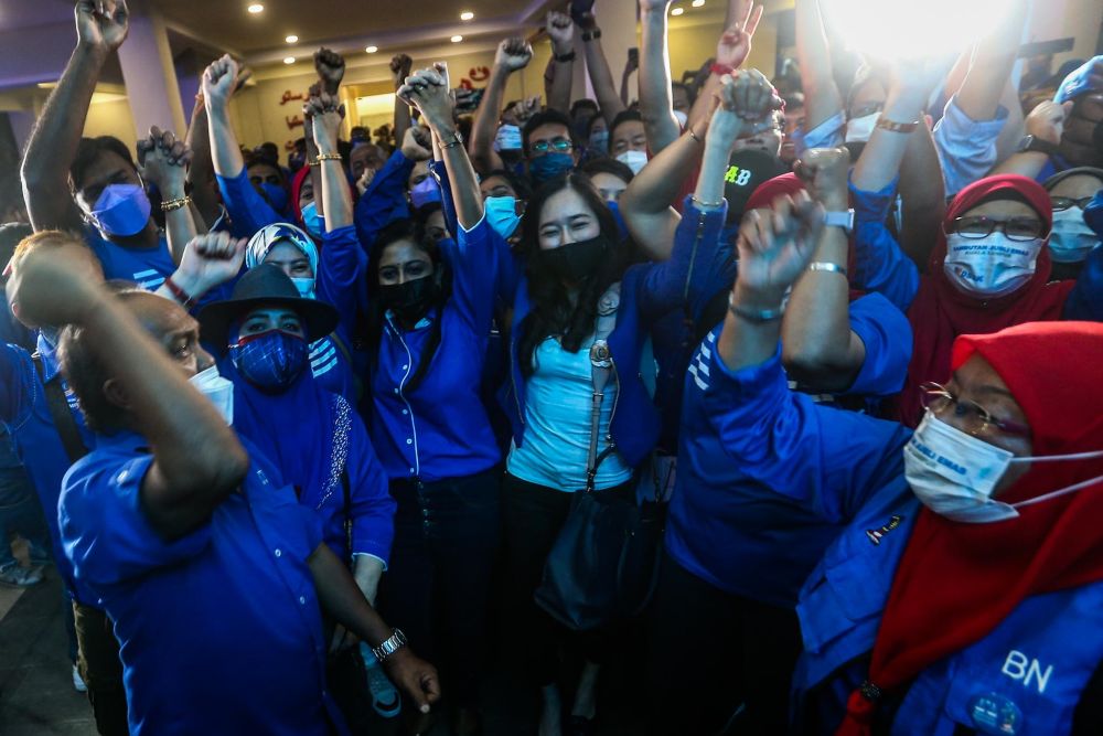 Barisan Nasional supporters are pictured at the coalitionu00e2u20acu2122s command centre at the Johor Umno Liaison Hall in Johor Baru March 12, 2022. u00e2u20acu201d Picture by Hari Anggara