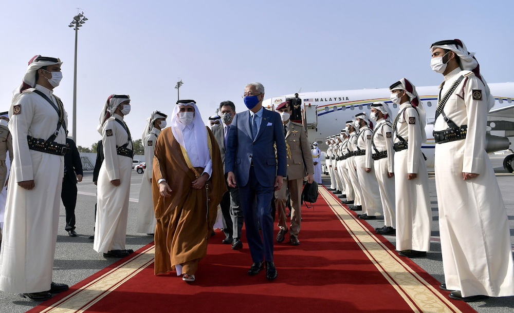 Prime Minister Datuk Seri Ismail Sabri Yaakob was greeted by Qatari Minister of Municipality and Environment Abdullah bin Abdulaziz bin Turki Al Subaie when he arrived at the Royal Terminal, Doha International Airport March 27, 2022. u00e2u20acu201d Bernama pic