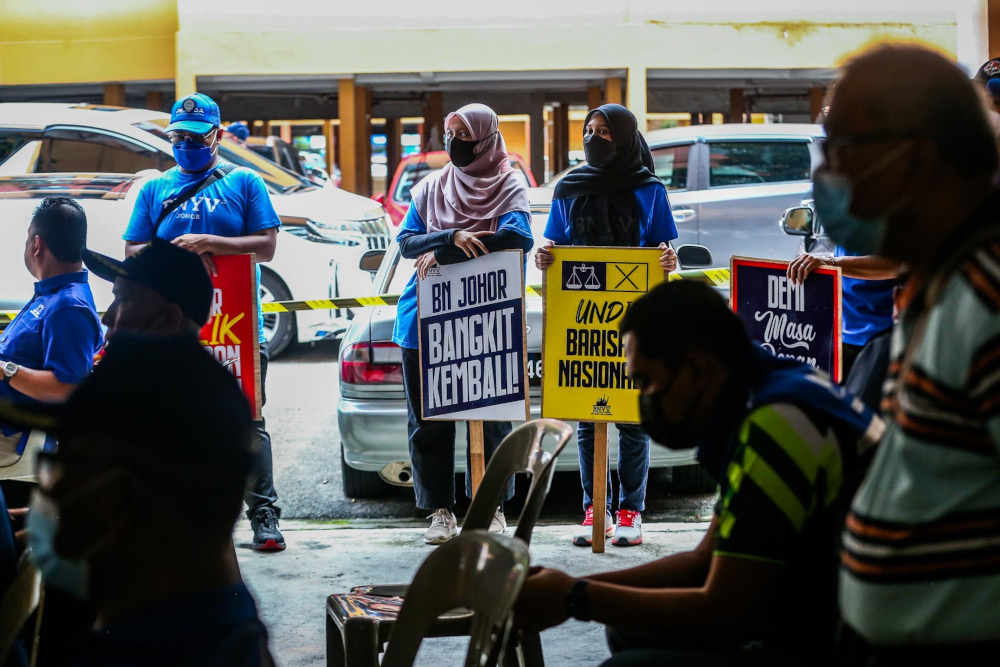 The examples of both Perling and Kempas paint a scenario where BN will secure the Malay areas and maybe even make some inroads into marginal PH seats held by PKR and Parti Amanah Negara (Amanah).  — Picture by Hari Anggara