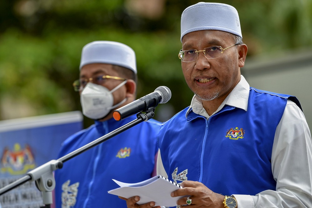Minister in the Prime Ministeru00e2u20acu2122s Department (Religious Affairs) Datuk Idris Ahmad speaks during  a press conference in Putrajaya March 4, 2022. u00e2u20acu2022 Bernama pic