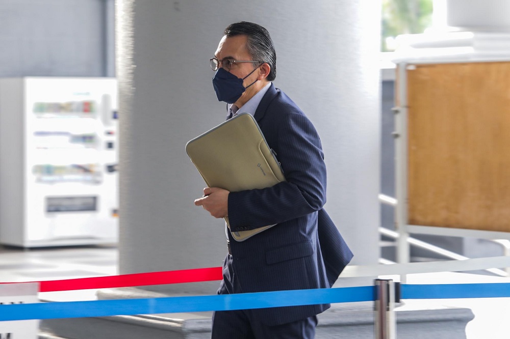 Tan Sri Ismee Ismail is pictured at the Kuala Lumpur High Court March 17, 2022. ― Picture by Hari Anggara