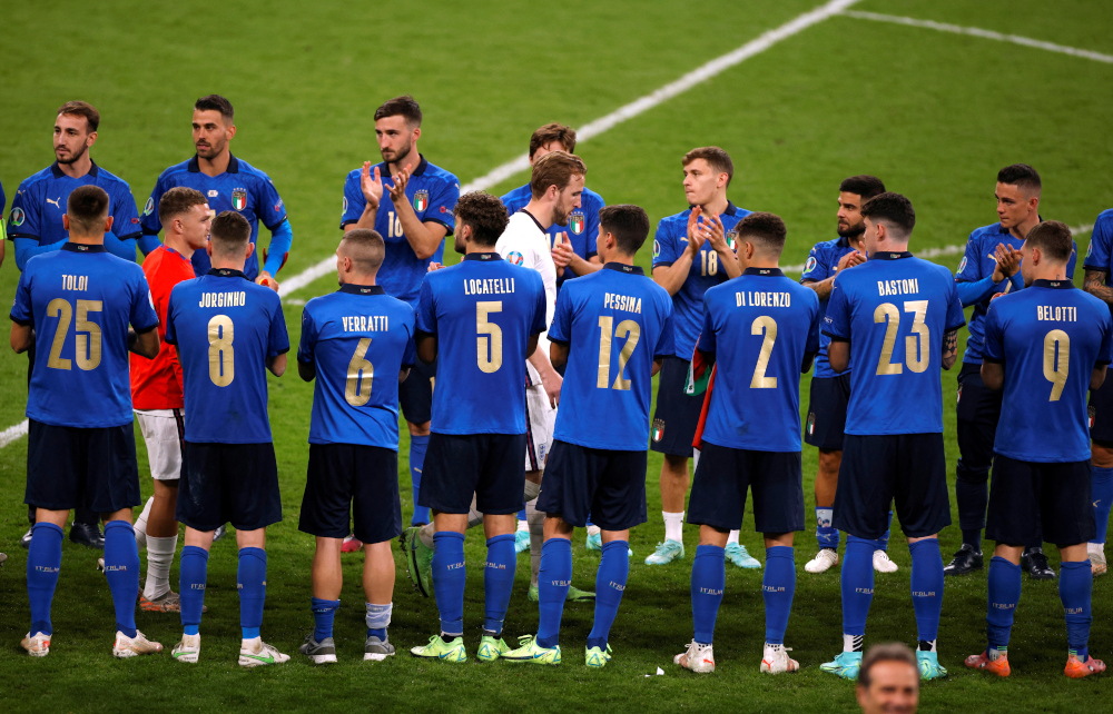 Italy players perform a guard of honour for Englandu00e2u20acu2122s Harry Kane after winning Euro 2020 at  Wembley Stadium, London, Britain, July 11, 2021. u00e2u20acu201d Reuters pic 