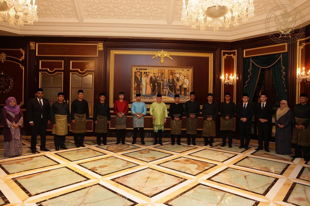 Johoru00e2u20acu2122s Sultan Ibrahim Sultan Iskandar with the newly-appointed state executive council members at the Balai Mengadap in Istana Bukit Serene, Johor Baru March 26, 2022. u00e2u20acu201d Picture courtesy of Johor Royal Press Office (RPO)