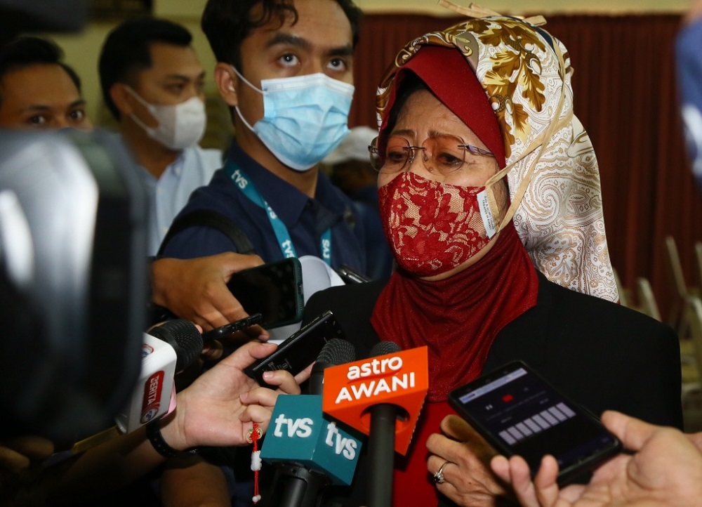 Sarawak Women, Childhood and Community Wellbeing Development Minister Datuk Seri Fatimah Abdullah fields questions from the media after the event.  u00e2u20acu201d  Borneo Post Online pic