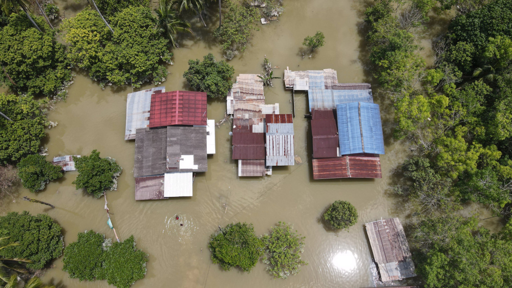 Homes in Kampung Lachang in Rantau Panjang, Kelantan inundated with flood water, March 3, 2022. u00e2u20acu2022 Bernama pic 