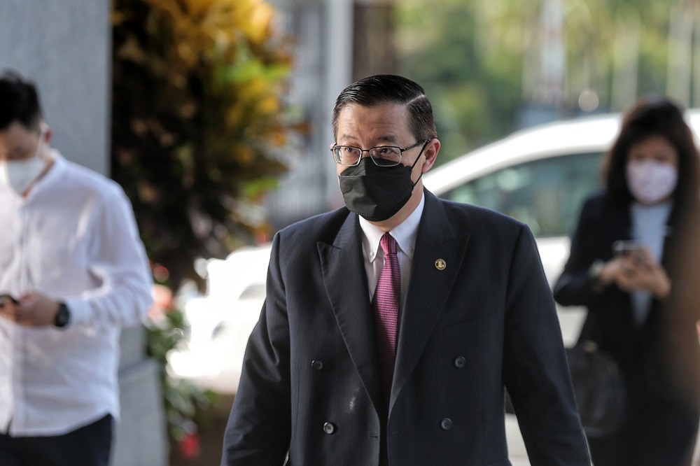 Lim Guan Eng arrives at the Kuala Lumpur High Court March 23, 2022. u00e2u20acu2022 Picture by Ahmad Zamzahuri