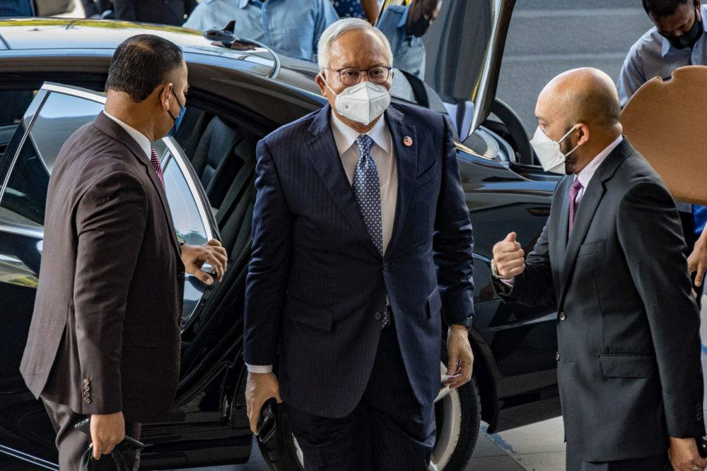 Datuk Seri Najib Razak is pictured at the Kuala Lumpur High Court in Kuala Lumpur March 30, 2022. u00e2u20acu201d Picture by Firdaus Latif