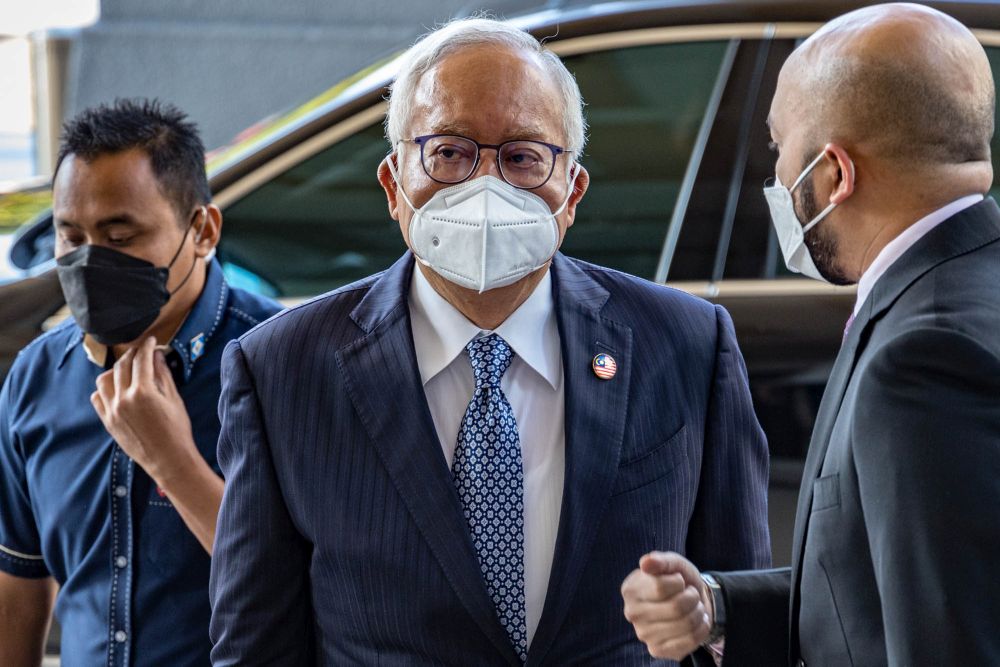 Datuk Seri Najib Razak is pictured at the Kuala Lumpur High Court in Kuala Lumpur March 30, 2022. u00e2u20acu201d Picture by Firdaus Latif
