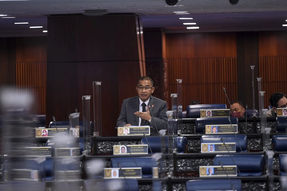Deputy Health Minister Datuk Dr Noor Azmi Ghazali addresses members of Parliament in Kuala Lumpur March 16, 2022. u00e2u20acu201d Bernama pic