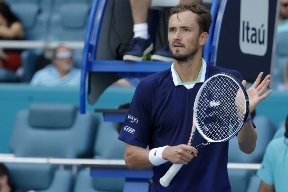 Daniil Medvedev salutes the crowd after his match against Pedro Martinex in a third round men's singles match in the Miami Open at the Hard Rock Stadium March 28, 2022. u00e2u20acu201d Reuters pic