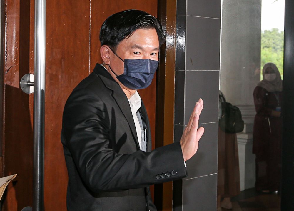 Tronoh assemblyman Paul Yong arrives at the Ipoh High Court March 16, 2022. u00e2u20acu201d Picture by Farhan Najib