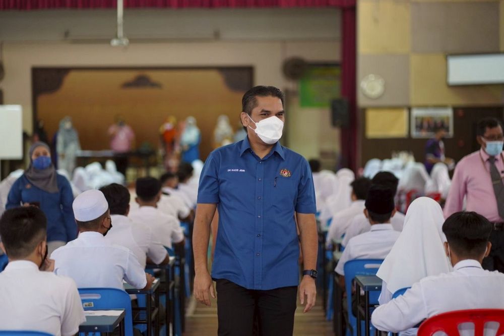 Education Minister Datuk Radzi Jidin is pictured during a visit to SMK Kota Masai 2 in Pasir Gudang as SPM examination kicks off March 2, 2022. u00e2u20acu201d Bernama pic
