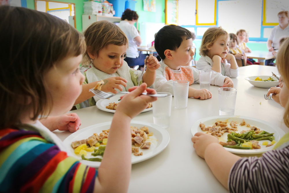 What if school canteens switched to three vegetarian meals a week? u00e2u20acu201d MikeDotta/Shutterstock pic via ETX Studio
