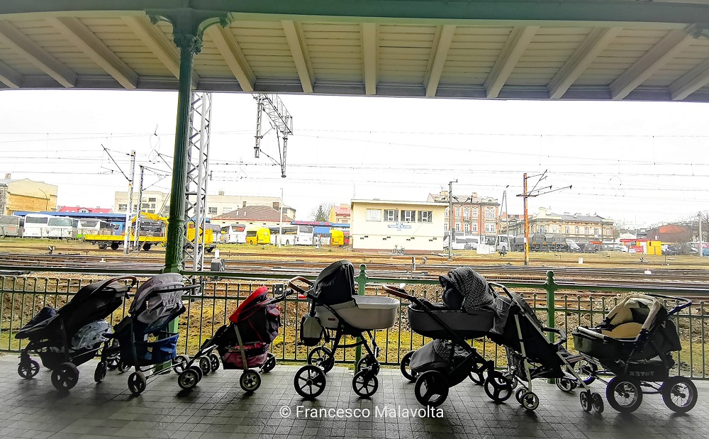 Mothers and women's associations in Poland are leaving strollers at train platforms as Ukrainians made their way to Poland to escape Russian invasion. u00e2u20acu2022 Picture via Facebook/ Francesco Malavolta