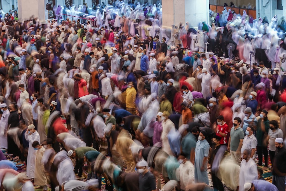 WPM recorded around 5,000 attendees during their first Tarawih prayers on Saturday night. — Picture by Hari Anggara