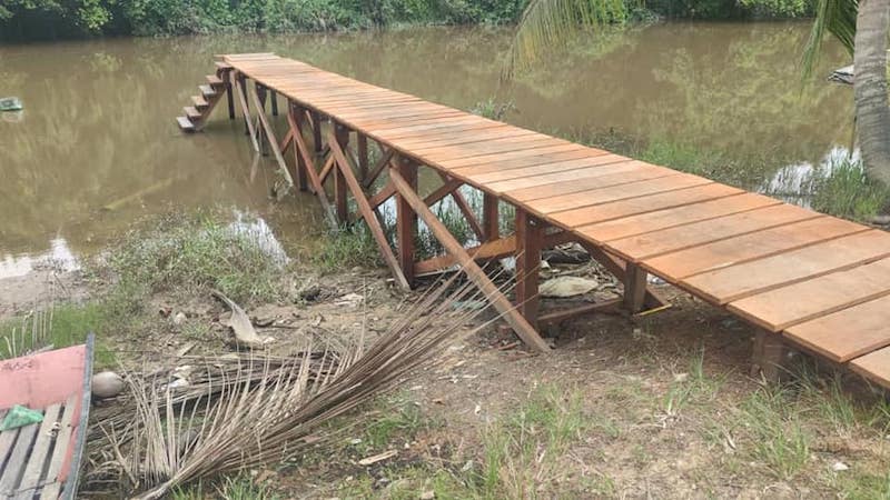 The newly constructed wooden jetty at Kampung Mutap in Bekenu. u00e2u20acu201d Picture from JKR Sarawaku00e2u20acu2122s Facebook page via Borneo Post