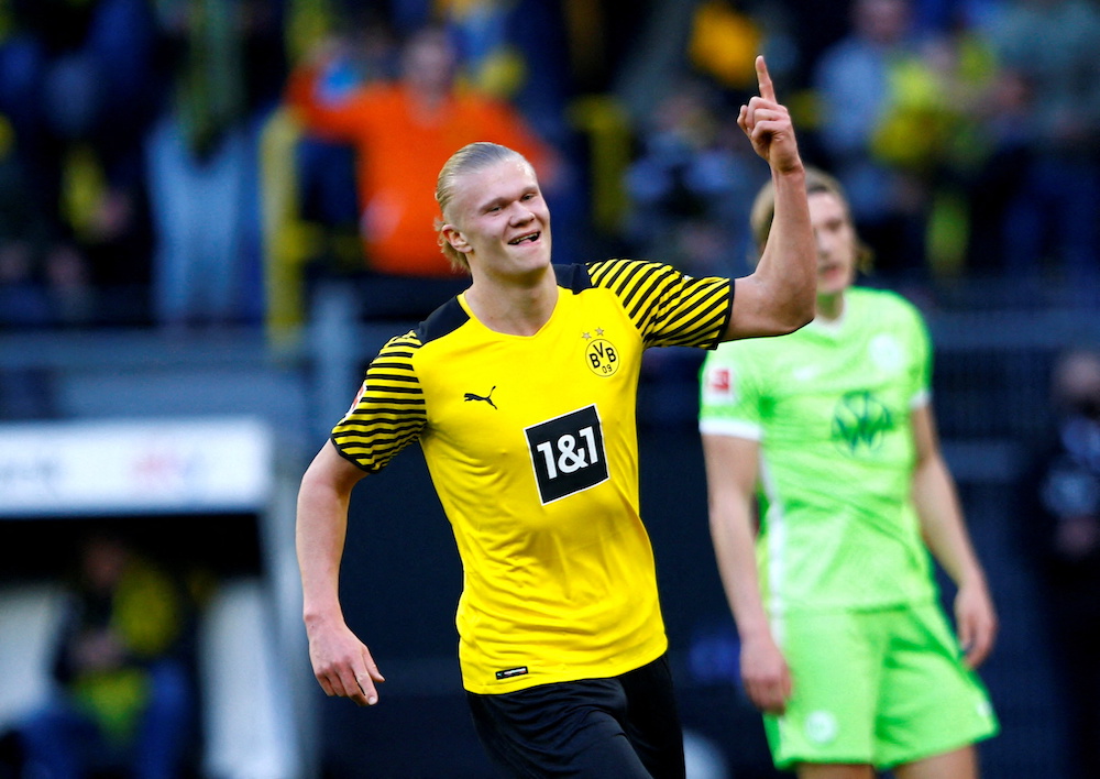 Borussia Dortmund's Erling Braut Haaland celebrates their second goal scored by Axel Witsel, Dortmund April 16, 2022. u00e2u20acu201d Reuters/Thilo Schmuelgen pic