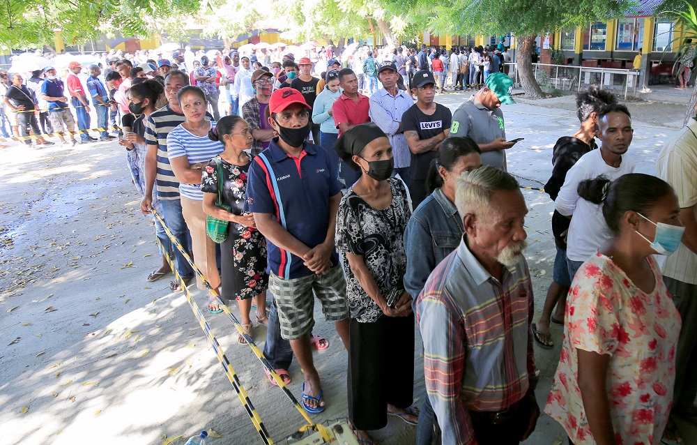 People queue for casting their ballots during the second and final round of East Timoru00e2u20acu2122s presidential election in Dili, East Timor April 19, 2022. u00e2u20acu201d Reuters pic