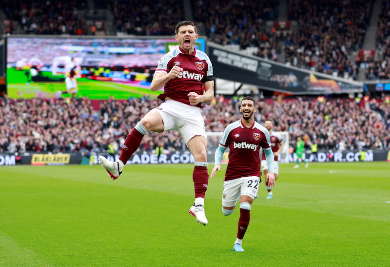 nWest Ham United's Aaron Cresswell celebrates scoring their first goal with Said Benrahma at London Stadium, London, Britain April 3, 2022. u00e2u20acu201d Action Images via Reuters pic n