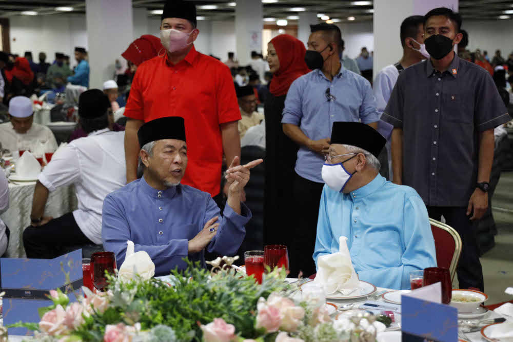 Umno president Datuk Seri Ahmad Zahid Hamidi and Umno vice-president Datuk Seri Ismail Sabri Yaakob are pictured at Umno buka Puasa event at PWTC in Kuala Lumpur April 14, 2022. u00e2u20acu201d Picture by Firdaus Latif 