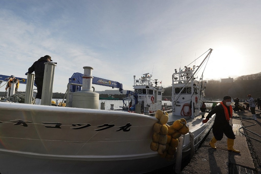 Fishing boats leave a port in the Hokkaido town of Shari to conduct a search operation for missing people aboard the u00e2u20acu02dcKazu Iu00e2u20acu2122 sightseeing boat April 25, 2022. u00e2u20acu201d AFP pic