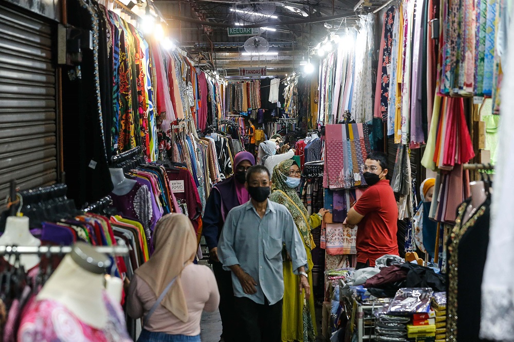 People are seen shopping at the Penang Bazaar ahead of Hari Raya, April 26, 2022. u00e2u20acu201d  Picture by Sayuti Zainudin