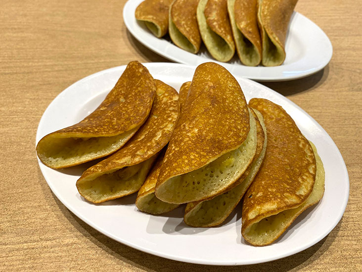 It's not hard to finish these soft pancakes that are served with different fillings