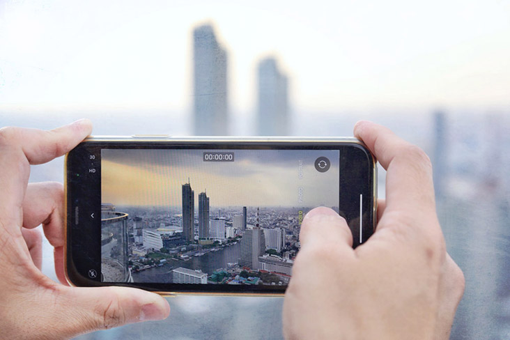 Unparalleled views of the Bangkok skyline.