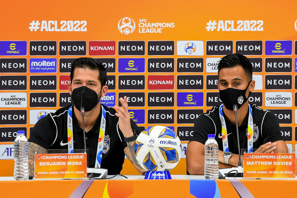 JDT head coach Benjamin Mora (left) and JDTu00e2u20acu2122s Matthew Davies during a pre-match press conference at the Sultan Ibrahim Stadium in Iskandar Puteri, April 20, 2022. u00e2u20acu201d Bernama pic 