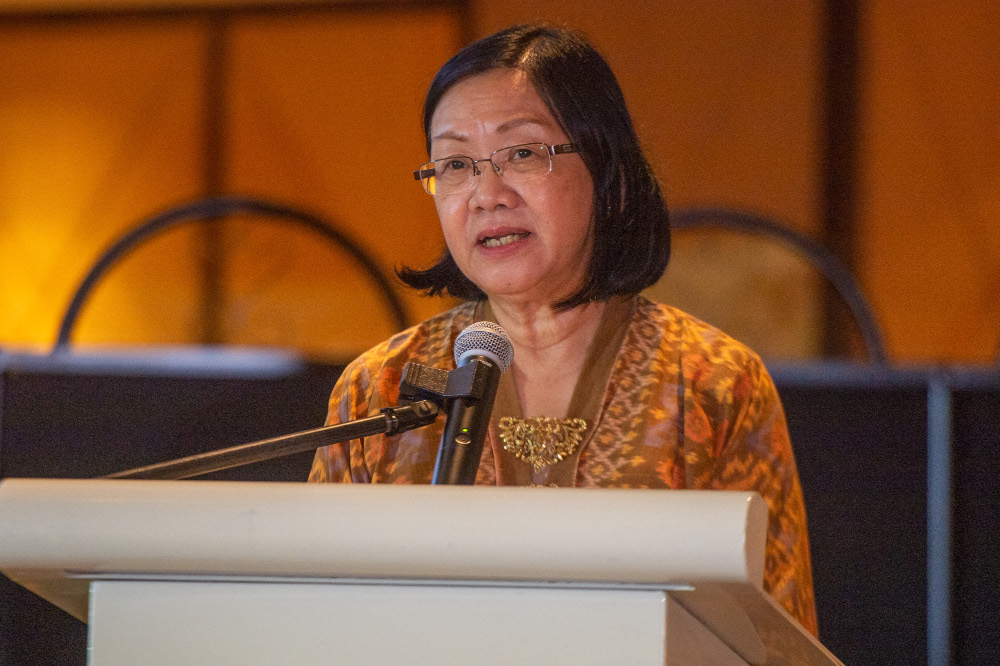 Member of Parliament Petaling Jaya Maria Chin Abdullah delivers her speech during the launch of the Telenisa Statistics and Findings 2021 Book in Kuala Lumpur, April 20, 2022. u00e2u20acu201d Picture by Shafwan Zaidon