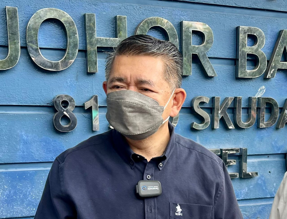 Amanah deputy president Datuk Seri Salahuddin Ayub said Bersatu and PAS as part of the Opposition in Melaka and Johor have a need to discuss their involvement on issues of public importance, April 28, 2022. u00e2u20acu201d Picture by Ben Tan