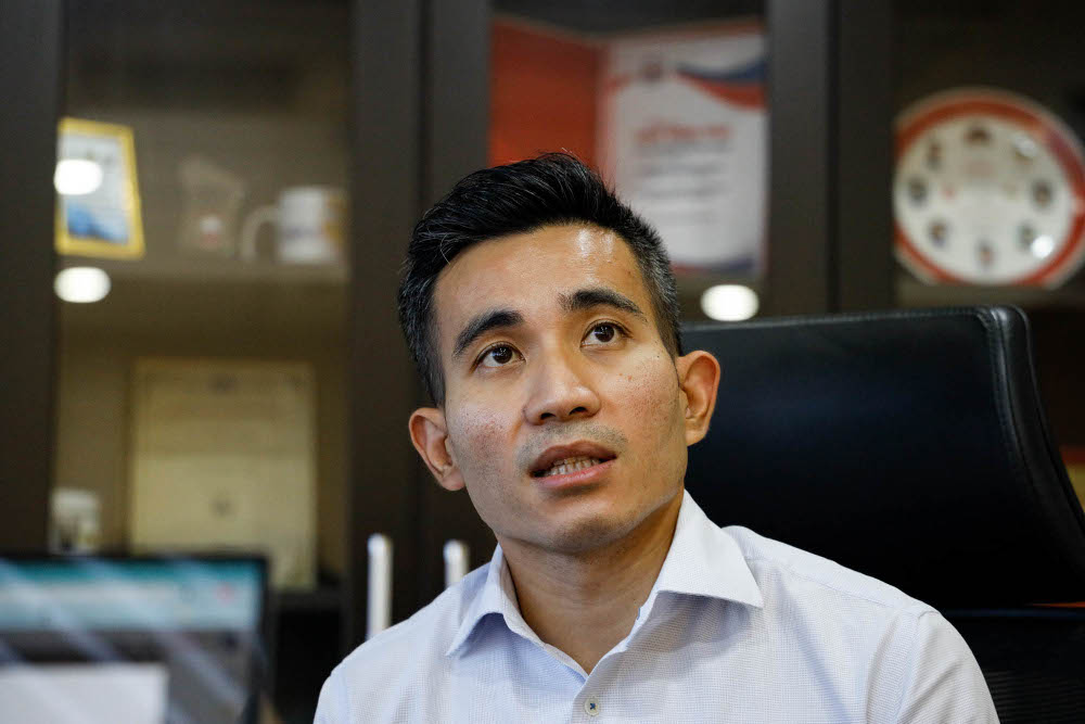 Economic Director in the Prime Ministeru00e2u20acu2122s Office Shahril Hamdan speaks to Malay Mail during an interview at Menara Dato Onn in Kuala Lumpur April 12, 2022. u00e2u20acu201d Picture by Firdaus Latif