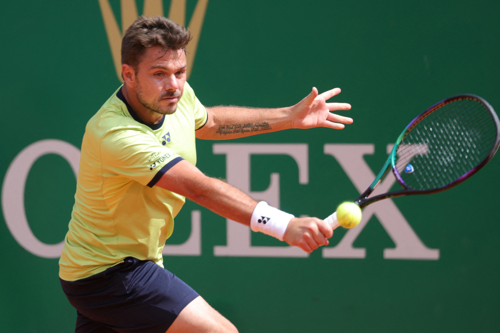 Switzerlandu00e2u20acu2122s Stanislas Wawrinka returns the ball to Kazakhstanu00e2u20acu2122s Alexander Bublik during their Monte-Carlo ATP Masters Series tournament tennis match in Monaco, April 11, 2022. u00e2u20acu201d AFP pic 