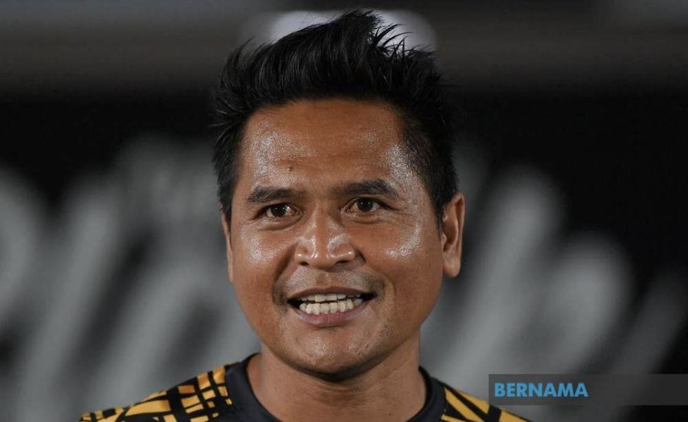 Terengganu FC (TFC) head coach Nafuzi Zain urged his players to reboot and hunt for three points against league leaders Johor Darul Tau00e2u20acu2122zim (JDT) at the Sultan Ibrahim Stadium tomorrow night. u00e2u20acu201d Picture via Twitter/Bernama
