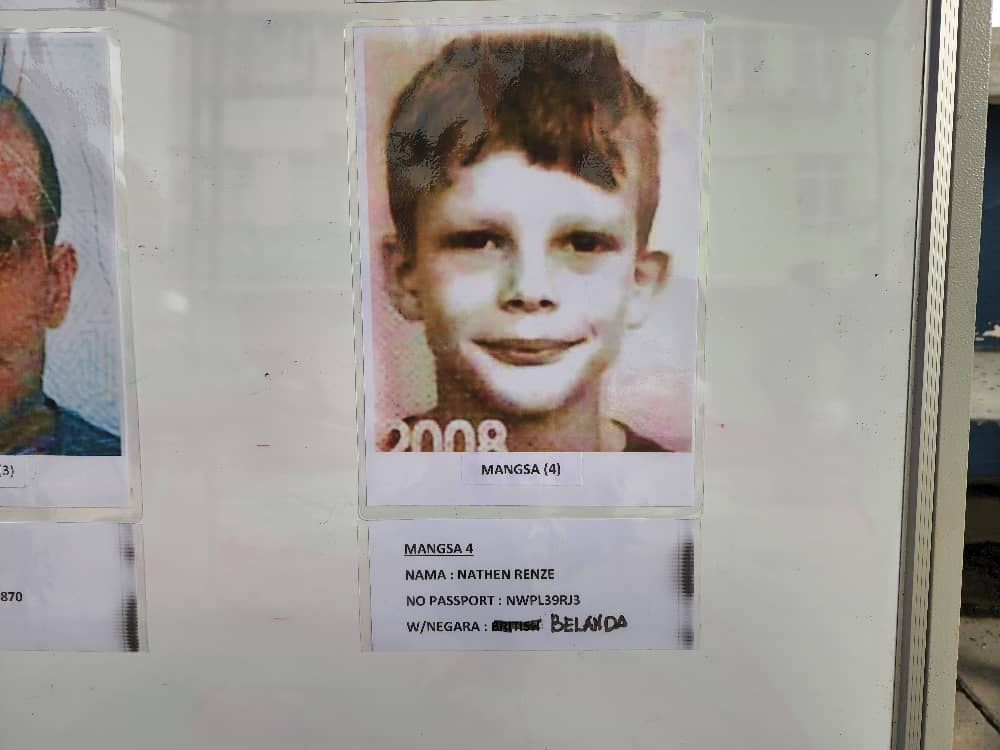 British national Adrian Peter Chesters told authorities that his son, Dutch teenage diver Nathen Renze Chesters, died of exhaustion. u00e2u20acu201d Picture via Twitter/Bernama