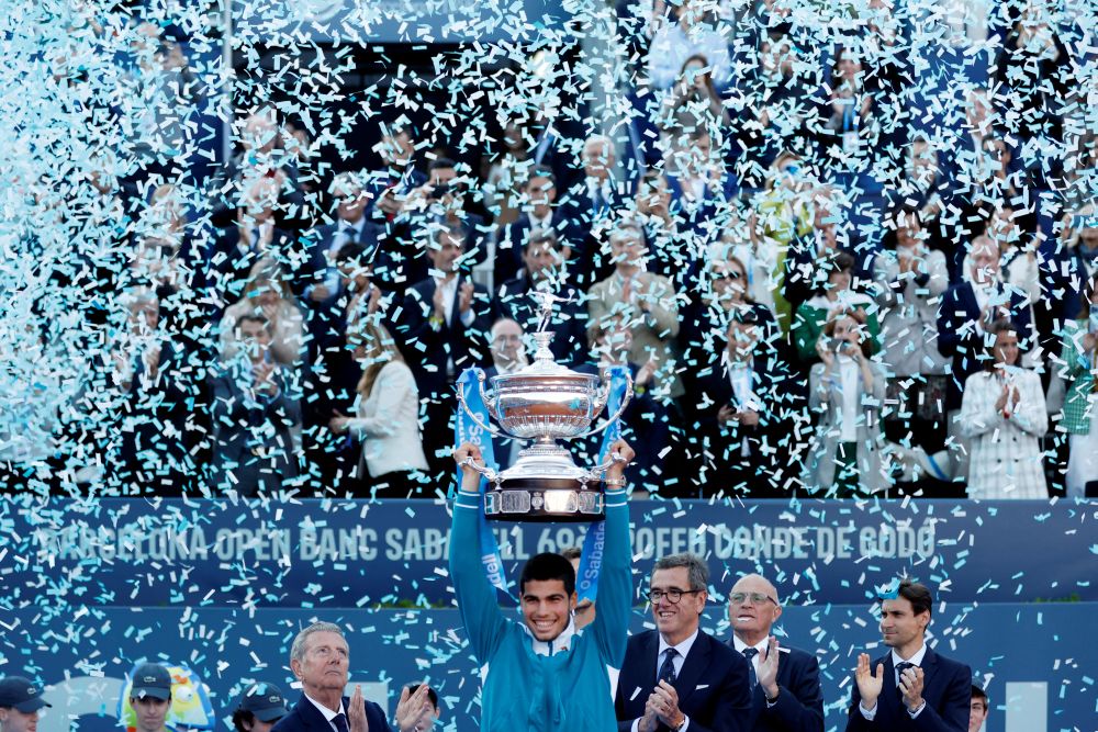 Spain's Carlos Alcaraz Garfia celebrates with the trophy after winning the Barcelona Open at Real Club de Tenis Barcelona April 24, 2022. u00e2u20acu201d Reuters pic