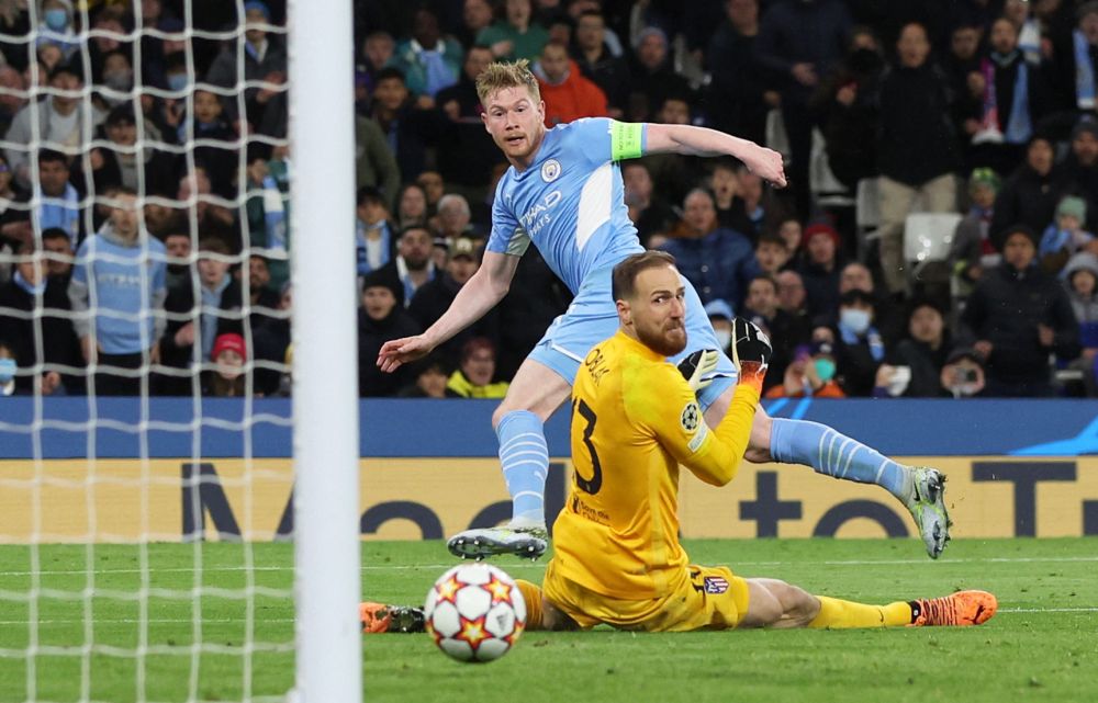 Manchester City's Kevin De Bruyne scores their first goal against Atletico Madrid at the Etihad Stadium, Manchester April 5, 2022. u00e2u20acu201d Reuters pic