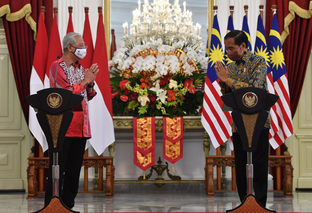 Prime Minister Datuk Seri Ismail Sabri Yaakob and Indonesian President Joko Widodo at a joint press conference at Istana Merdeka in conjunction with the Malaysian PMu00e2u20acu2122s working visit to Indonesia, April 1, 2022. u00e2u20acu201d Bernama pic