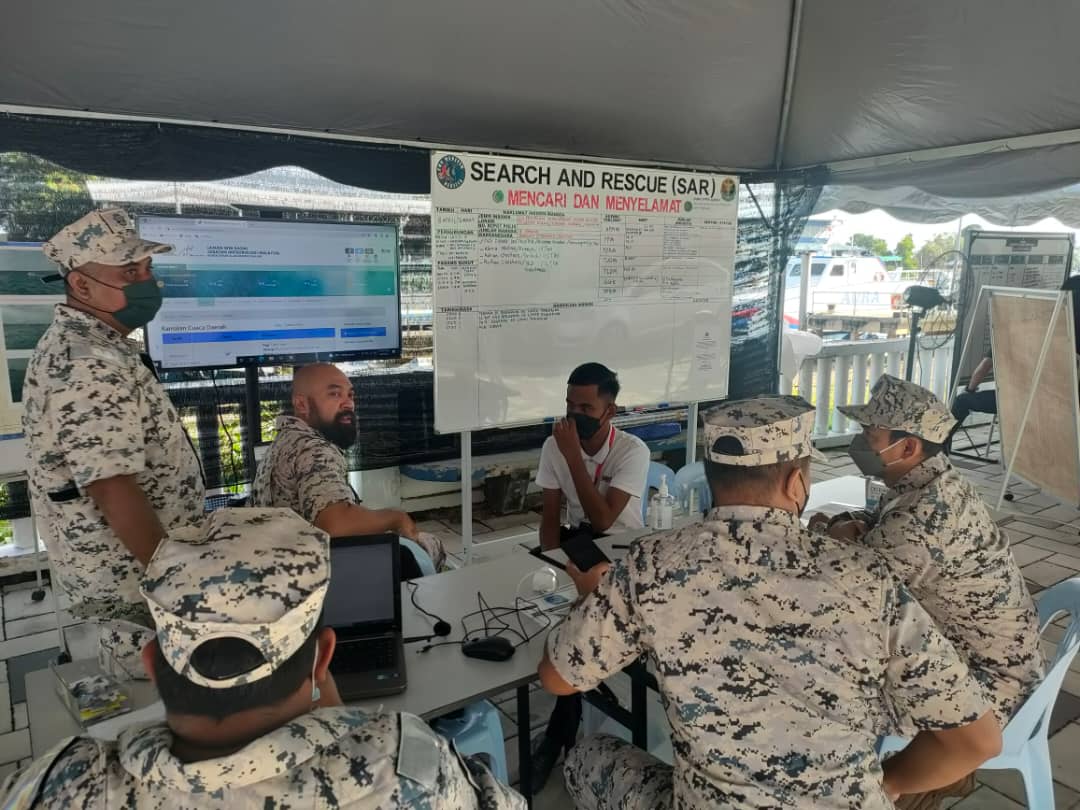 The Op Carilamat operation started at 7am this morning, involving a total of 115 personnel from the MMEA and Royal Malaysian Police. u00e2u20acu201d Picture courtesy of Johor MMEA