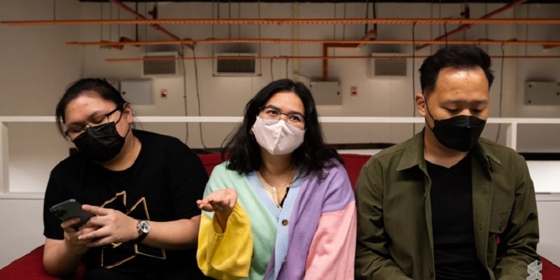 In their new retracted statement, it was stated that police u00e2u20acu02dcwould not issue summonsesu00e2u20acu2122 but would only u00e2u20acu02dcadvise members of the public to put on a mask if they were found not wearing oneu00e2u20acu2122. u00e2u20acu2022 SoyaCincau pic