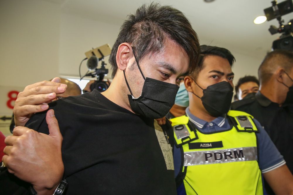 Liow Soon Hee, also known as Nicky Liow, arrives at the Shah Alam Sessions Court April 12, 2022. u00e2u20acu201d Picture by Yusof Mat Isann