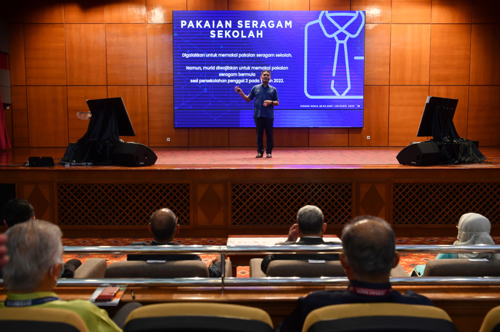 Senior Education Minister Datuk Mohd Radzi Md Jidin speaks at the Complex E Auditorium in Putrajaya, April 28, 2022. u00e2u20acu201d Bernama pic 