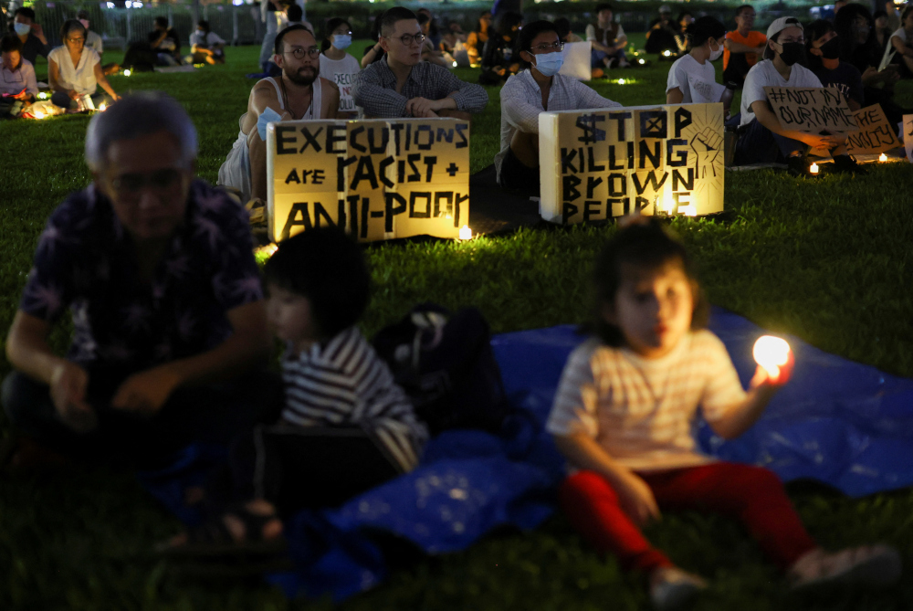 People take part in a vigil ahead of the planned executions of Malaysians Nagaenthran Dharmalingam and Datchinamurthy Kataiah at Hong Lim Park in Singapore, April 25, 2022. u00e2u20acu201d Reuters pic 