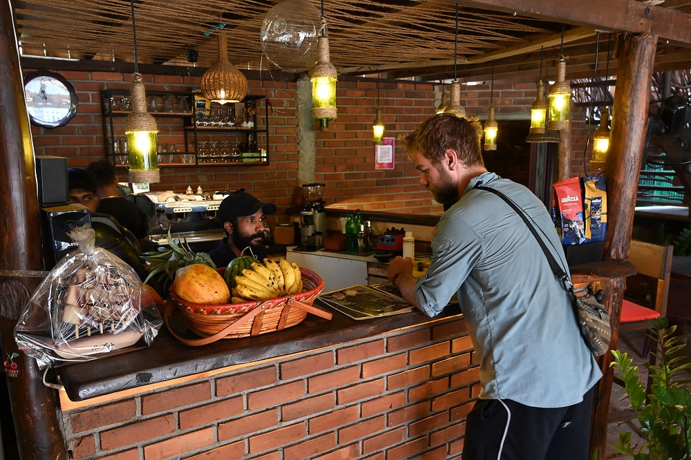 In Sri Lanka, Ukrainians with empty wallets, distraught over the fate of loved ones back home, say they have been overwhelmed by support from locals u00e2u20acu2022 despite their own travails in the face of a worsening financial crisis. u00e2u20acu2022 AFP pic