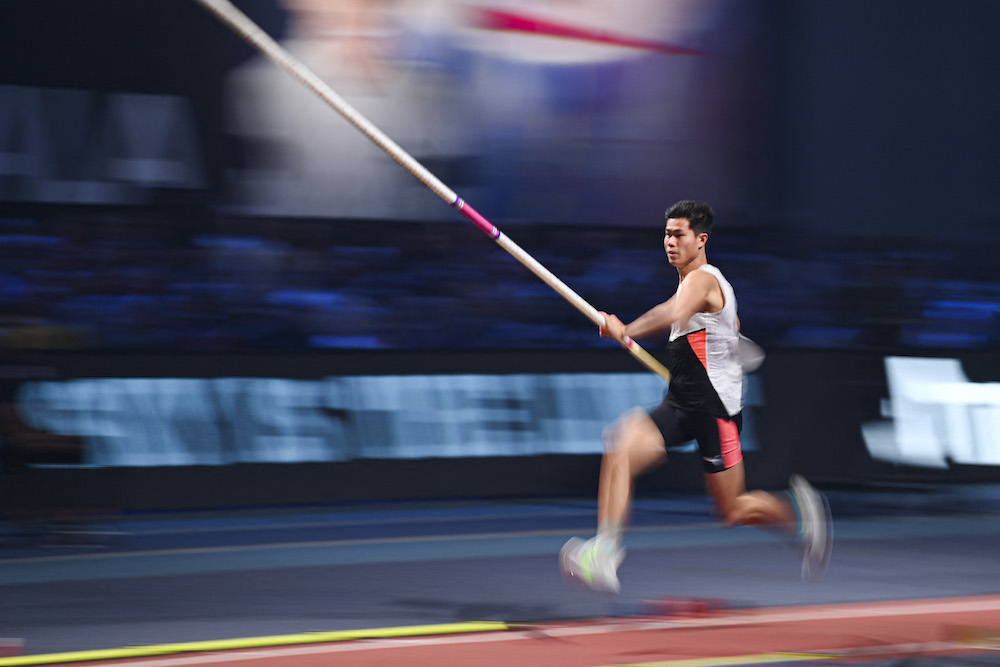 In this file photo taken on February 9, 2022, Philippines' Ernest John Obiena competes during the indoor men's pole vault Beijer gala event in Uppsala, Sweden. u00e2u20acu201d AFP pic