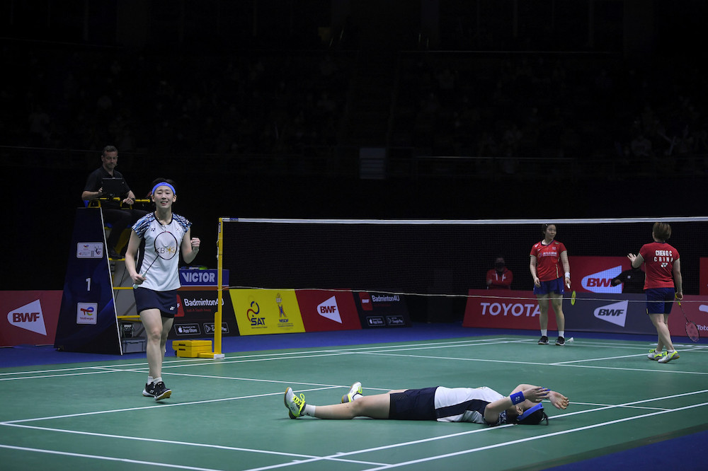 South Korean womenu00e2u20acu2122s double Lee So-hee and Shin Seung-chan celebrate after defeating their opponents Chen Qing Chen and Jia Yi Fan of China in the Uber Cup final at the Stadium Impact Arena Bangkok, May 14, 2022. u00e2u20acu201d Bernama pic