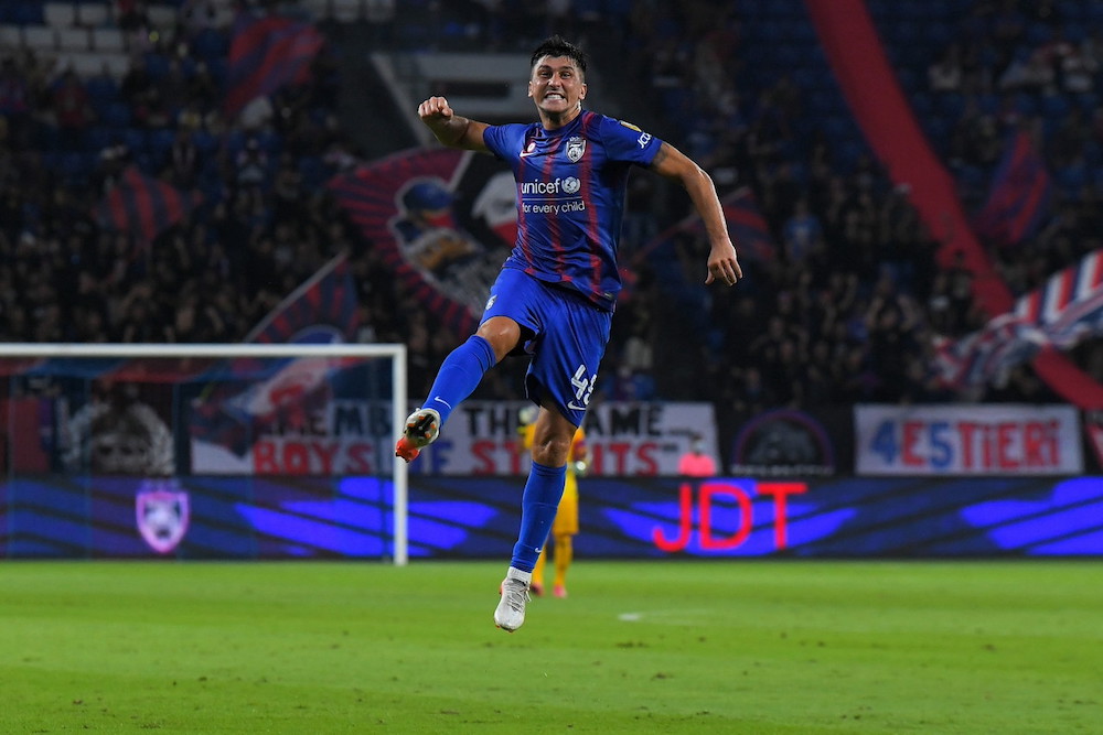 JDT player Fernando Martin Forestieri celebrates scoring the second goal against Sarawak United FC, Iskandar Puteri May 14, 2022. u00e2u20acu201d Bernama pic